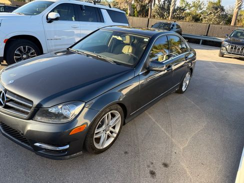 Used 2014 Mercedes-Benz C 250 Sedan image 9