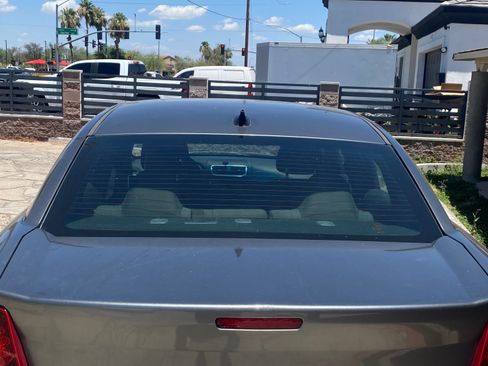 Used 2013 Dodge Avenger SE FWD image 4