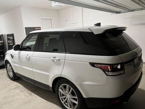 Used 2017 Land Rover Range Rover Sport SE AWD/4WD image 6