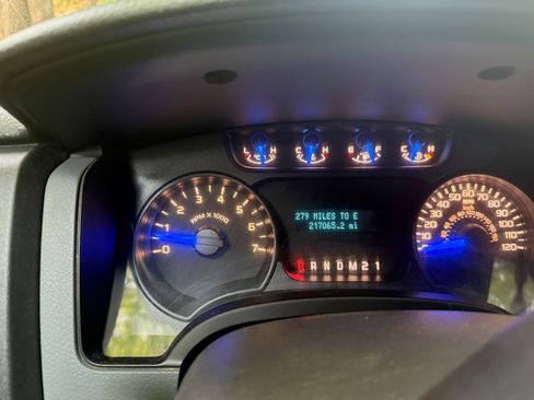 Used 2014 Ford F150 STX w/ Equipment Group 201A Mid RWD image 16