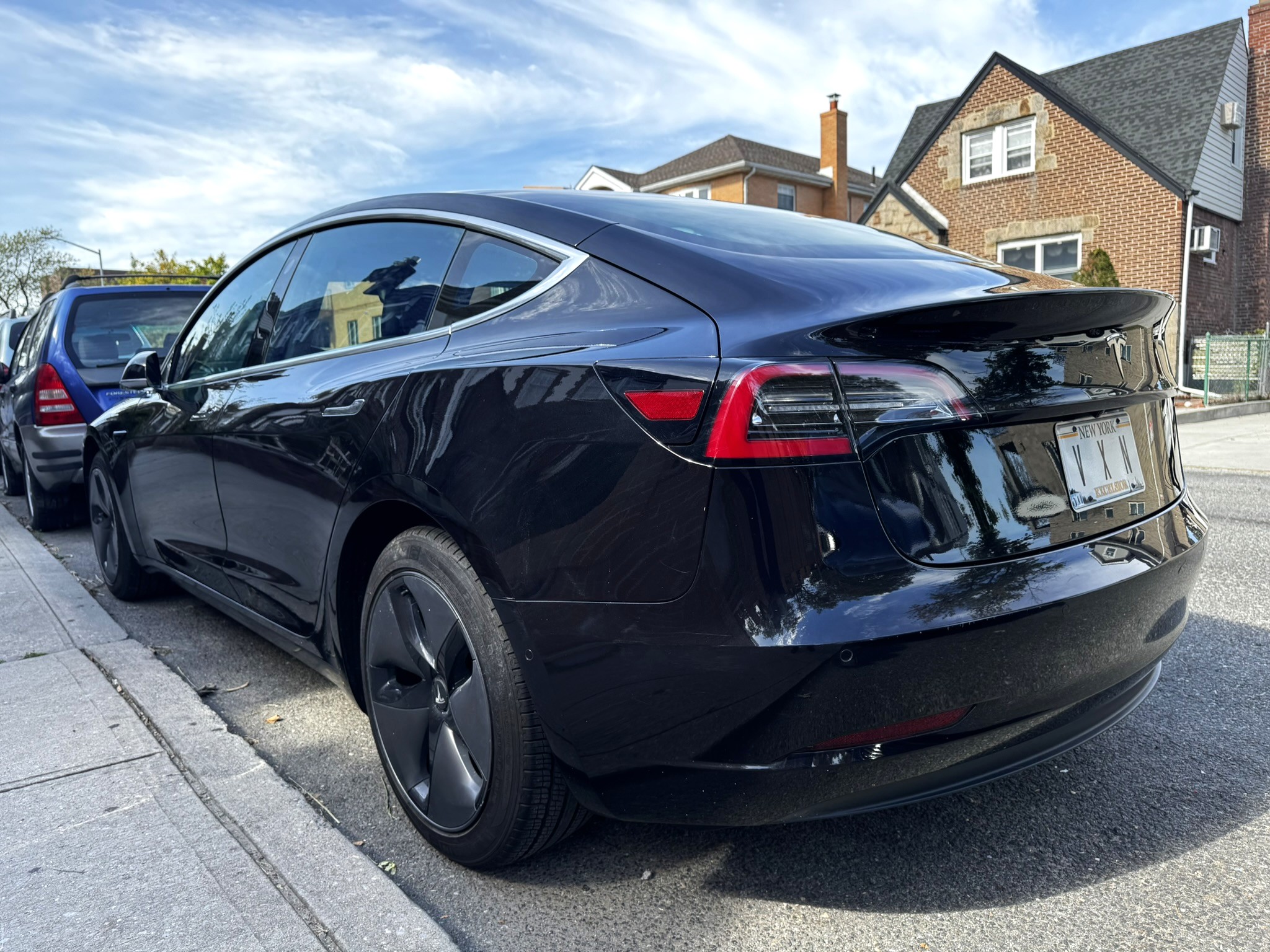 Used 2018 Tesla Model 3 Long Range RWD image 8
