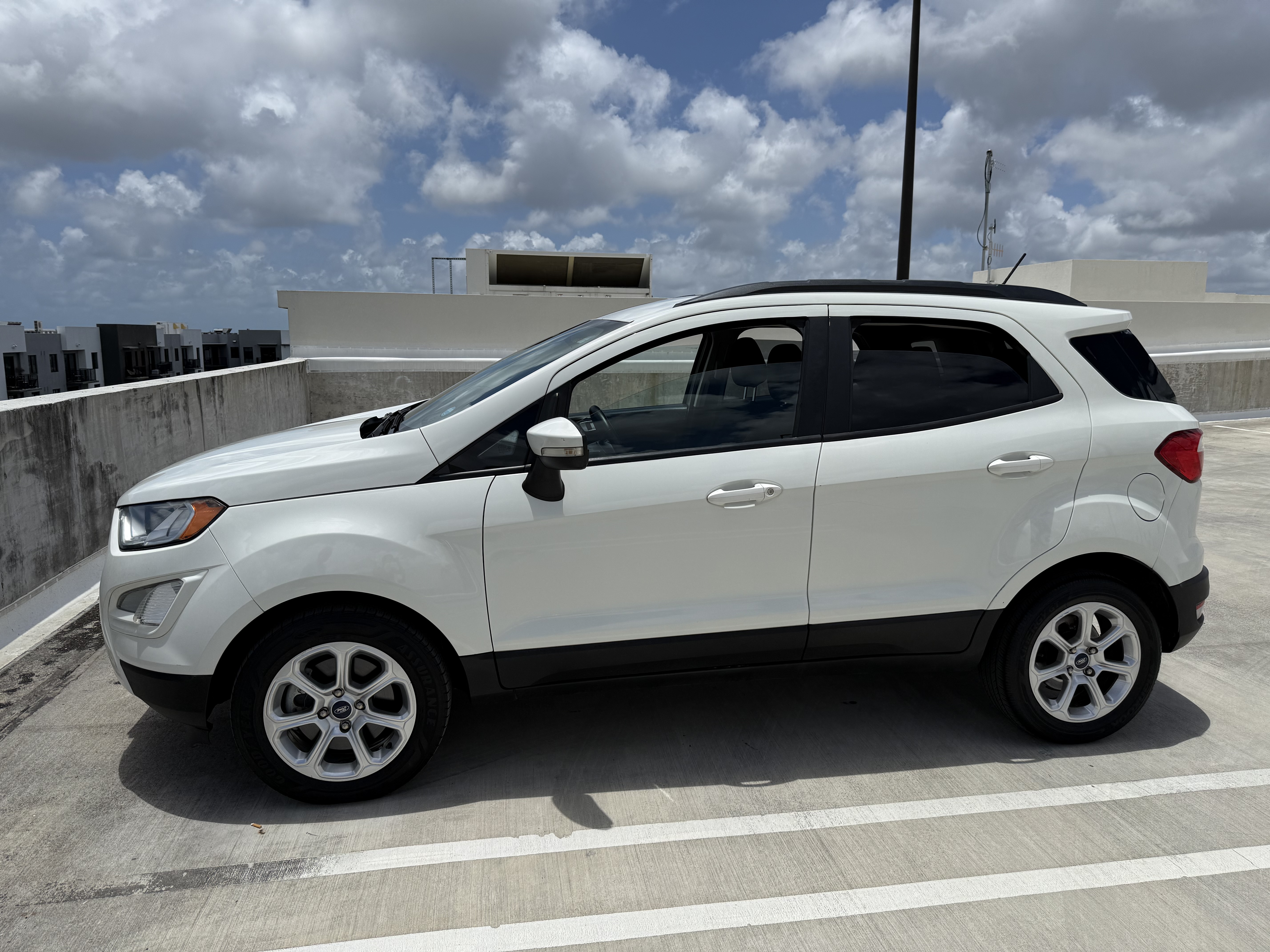 Used 2019 Ford EcoSport SE FWD image 4