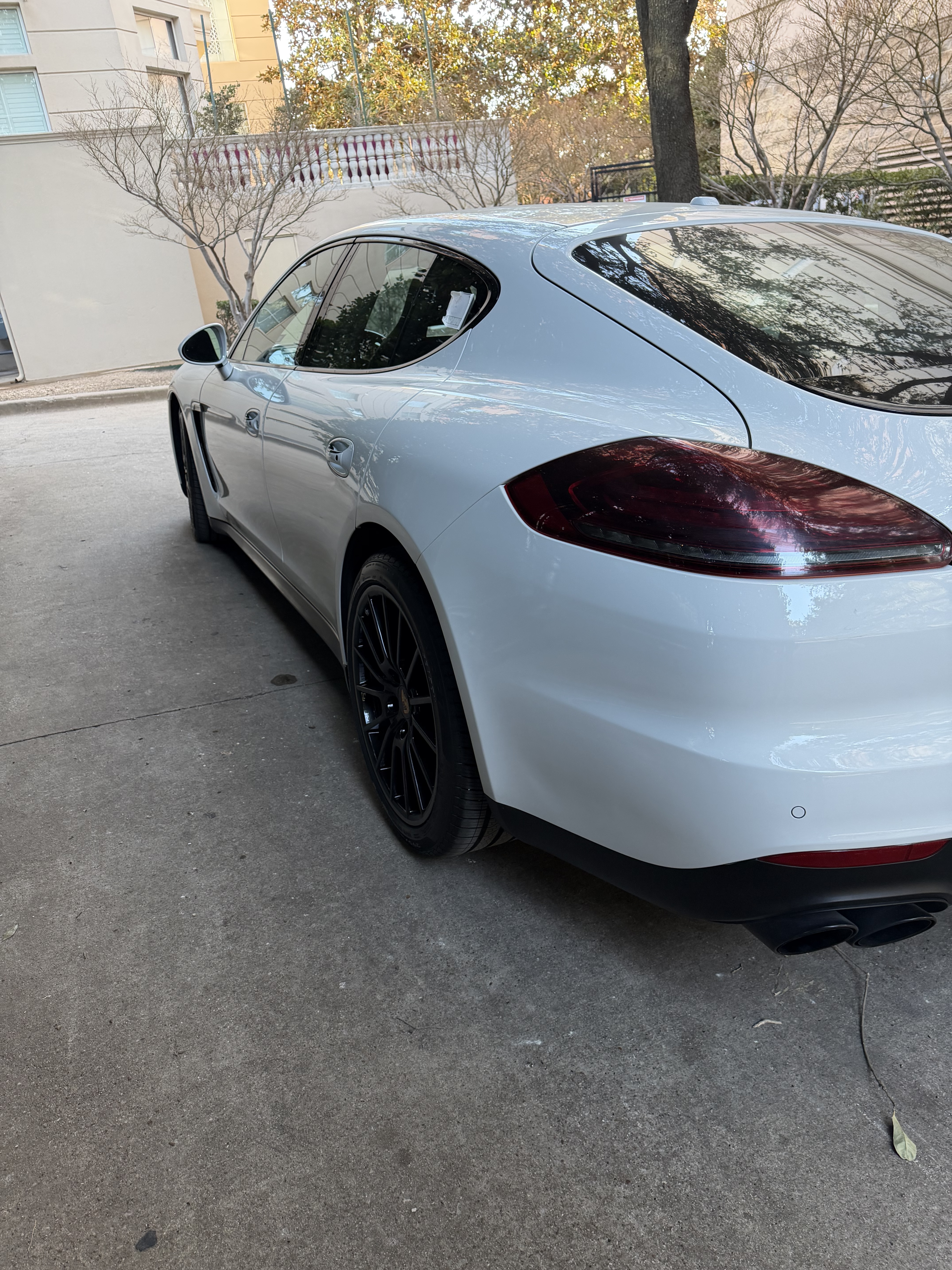Used 2015 Porsche Panamera GTS AWD/4WD image 4