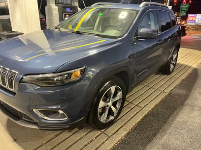 Used 2019 Jeep Cherokee Limited w/ Technology Group