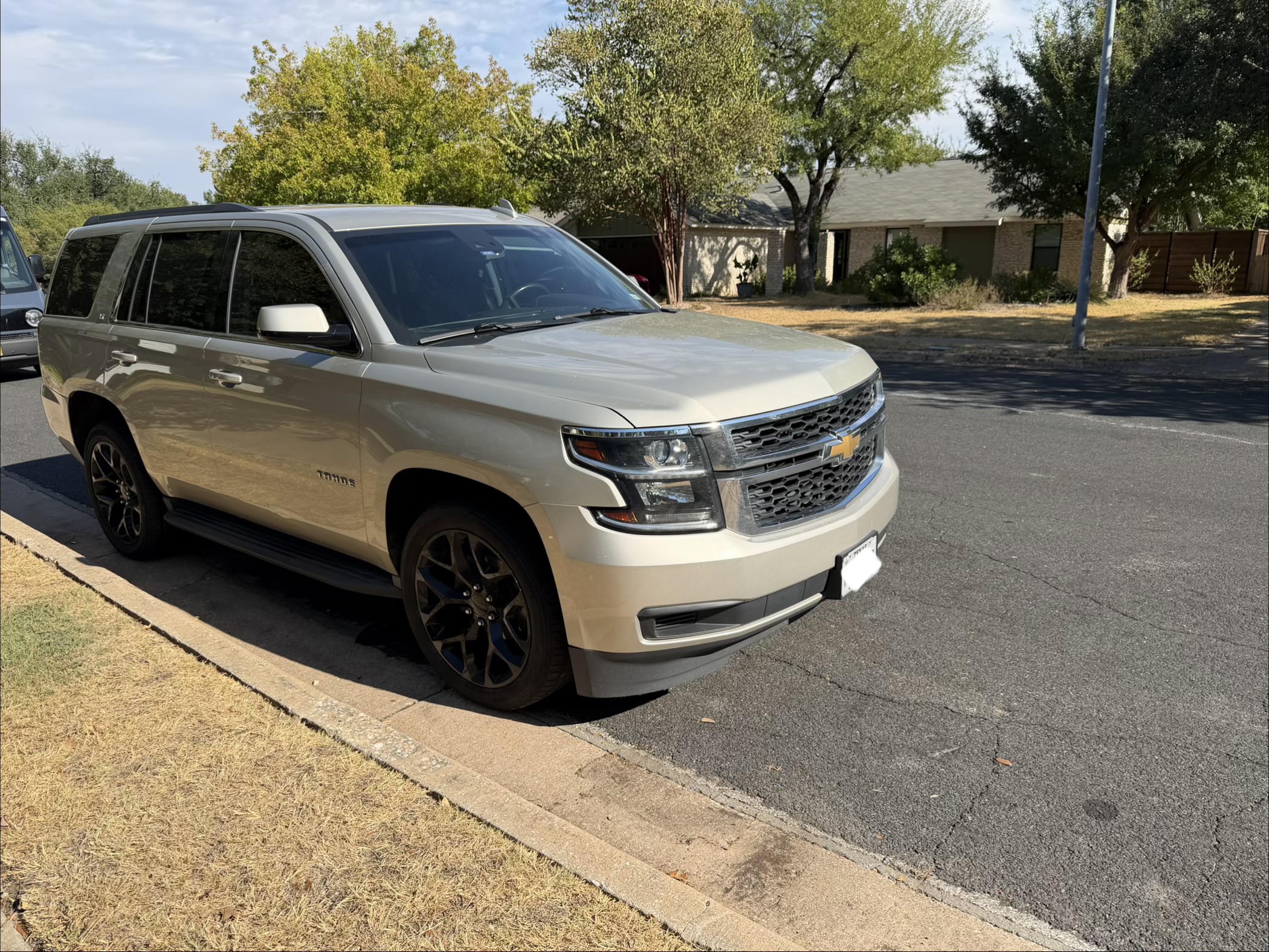Used 2016 Chevrolet Tahoe LT AWD/4WD image 2