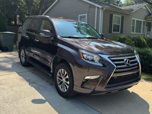 Used 2018 Lexus GX 460 Luxury AWD/4WD image 2