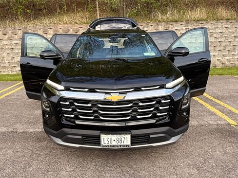 Used 2025 Chevrolet Equinox LT w/ Convenience Package II AWD/4WD image 9