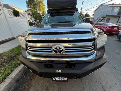 Used 2017 Toyota Tundra SR5 image 6