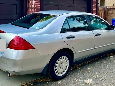 Used 2007 Honda Accord VP image 17