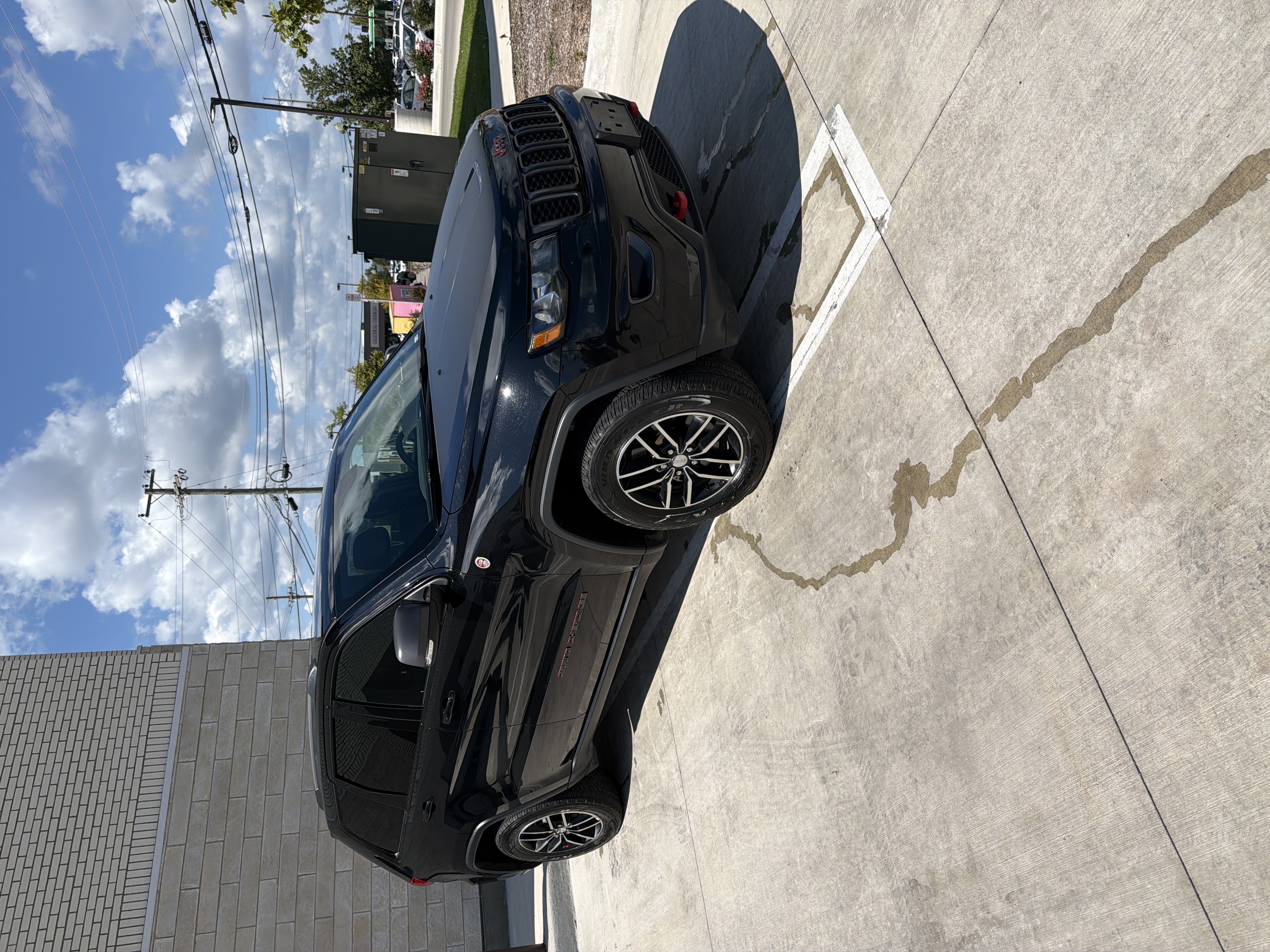 Used 2017 Jeep Grand Cherokee Trailhawk AWD/4WD image 11