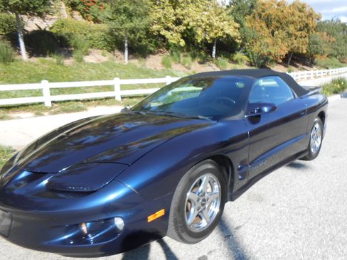 Used 2002 Pontiac Firebird Convertible w/ 3800 Performance Pkg image 2