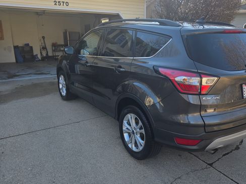 Used 2018 Ford Escape SE w/ SE Sync 3 Package image 12