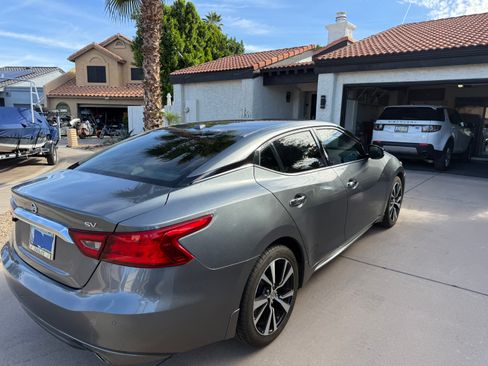 Used 2018 Nissan Maxima 3.5 SV image 2