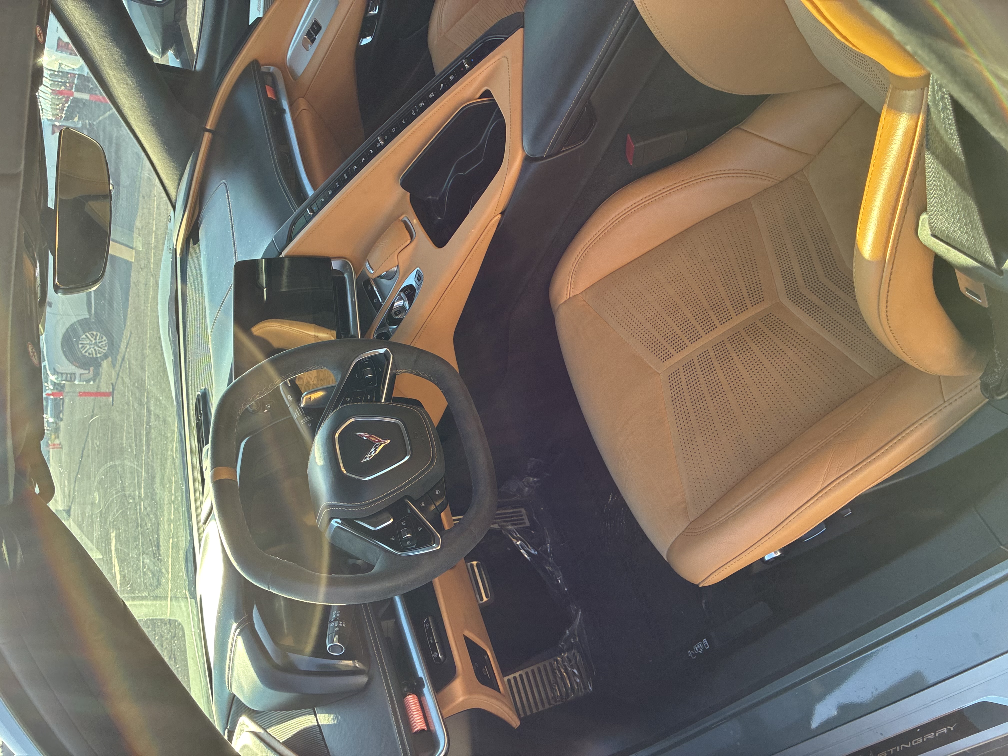Used 2023 Chevrolet Corvette Stingray Premium Conv w/ Z51 Performance Package RWD image 2