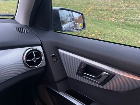 Used 2015 Mercedes-Benz GLK 350 4MATIC image 26