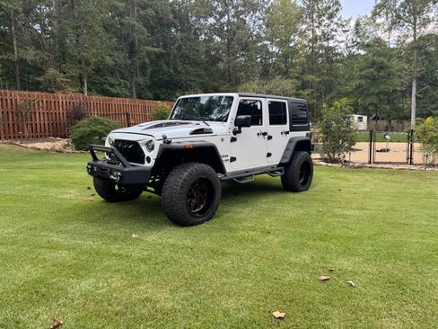 Used 2018 Jeep Wrangler Unlimited Sport S image 18