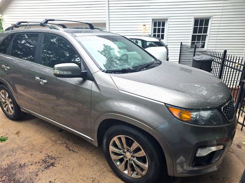Used 2013 Kia Sorento SX w/ SX Premium Pkg FWD image 4