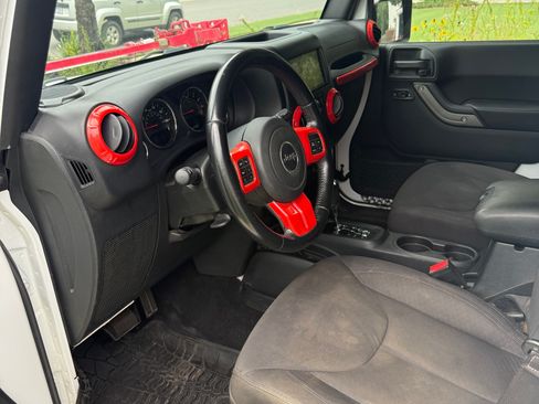 Used 2017 Jeep Wrangler Unlimited Sport AWD/4WD image 15
