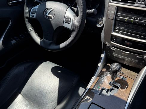 Used 2011 Lexus IS 250 w/ Premium Pkg Value Edition RWD image 20