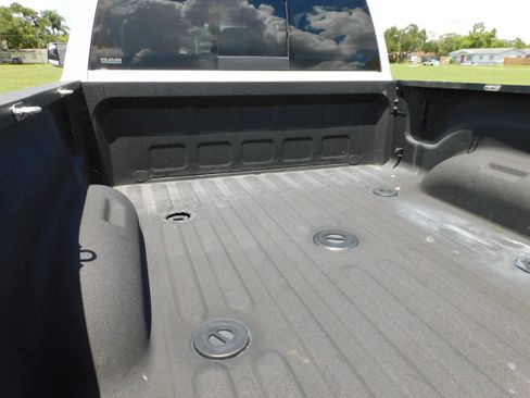 Used 2021 RAM 3500 Laramie image 14