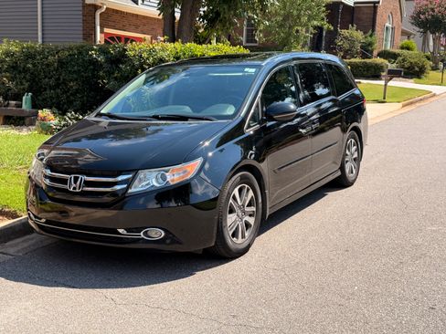 Used 2014 Honda Odyssey Touring Elite image 1