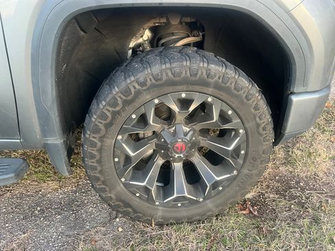 Used 2019 GMC Sierra 1500 AT4 w/ AT4 Premium Package image 9