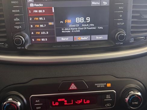 Used 2019 Kia Sorento SX FWD image 9