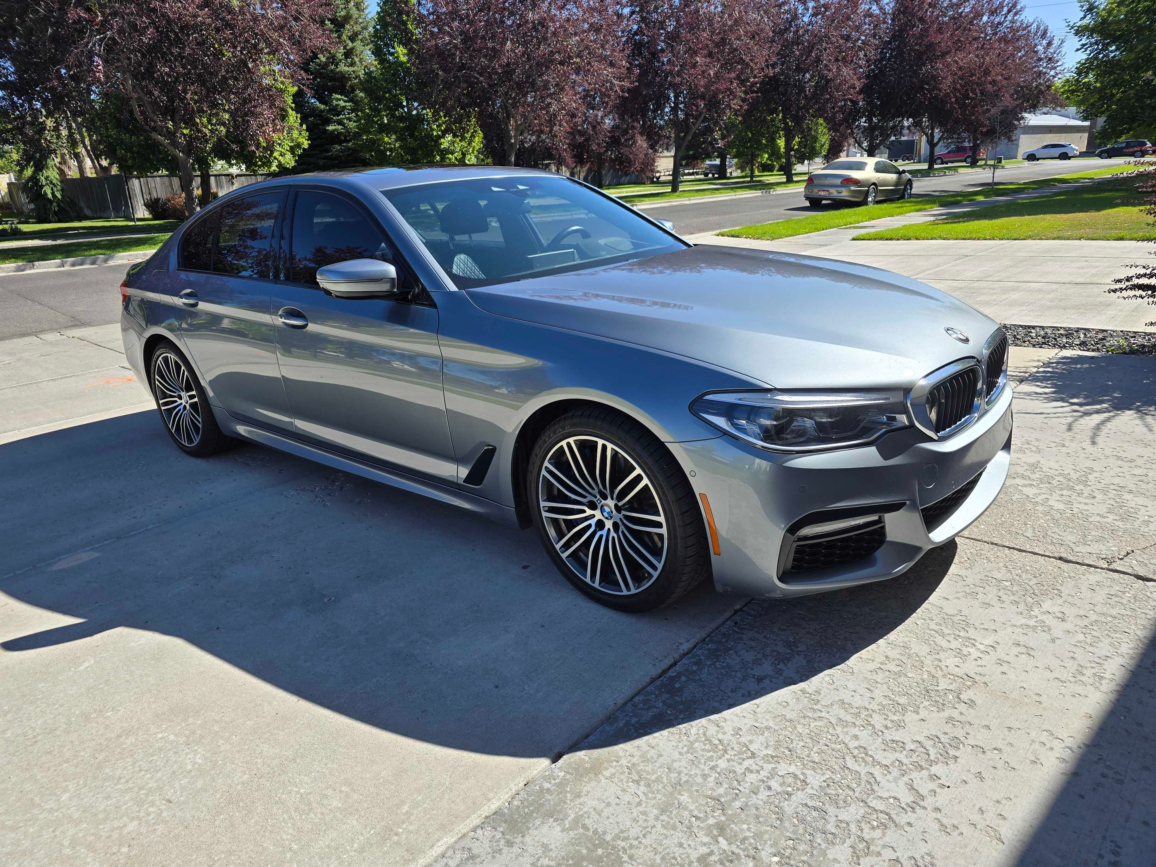 Used 2017 BMW 540i xDrive AWD/4WD image 1