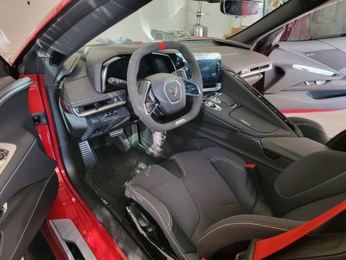 Used 2024 Chevrolet Corvette Z06 image 11