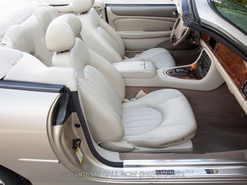 Used 2002 Jaguar XK8 Convertible image 5