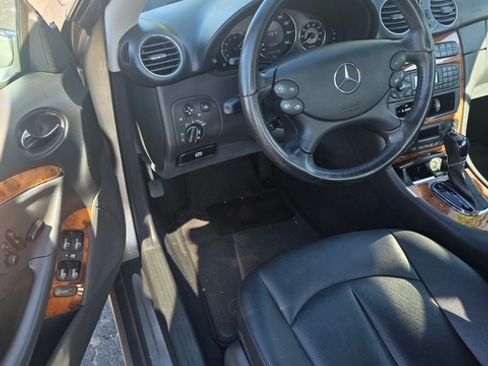 Used 2004 Mercedes-Benz CLK 500 Coupe image 14