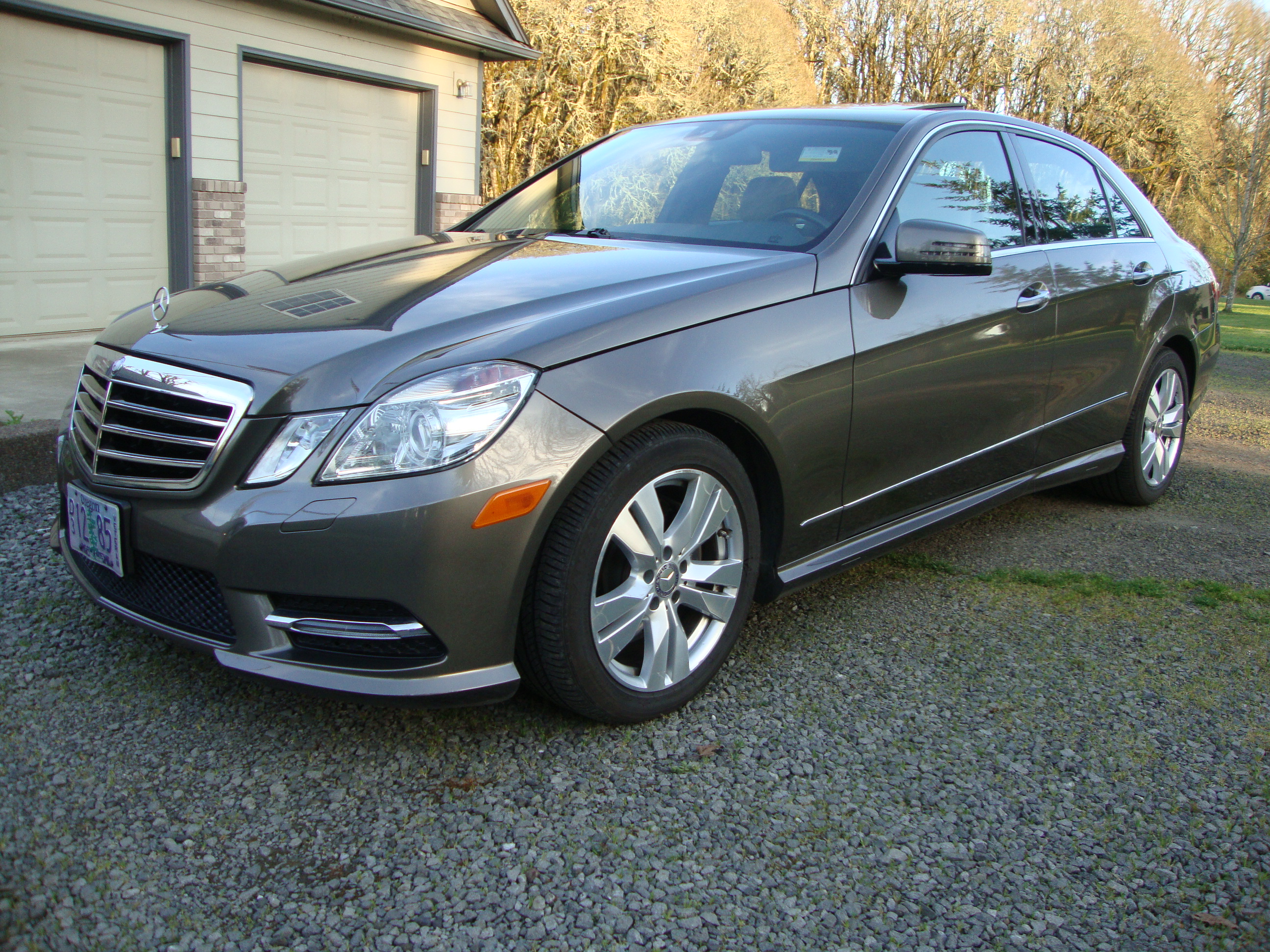 Used 2013 Mercedes-Benz E 350 BlueTEC Sedan image 16
