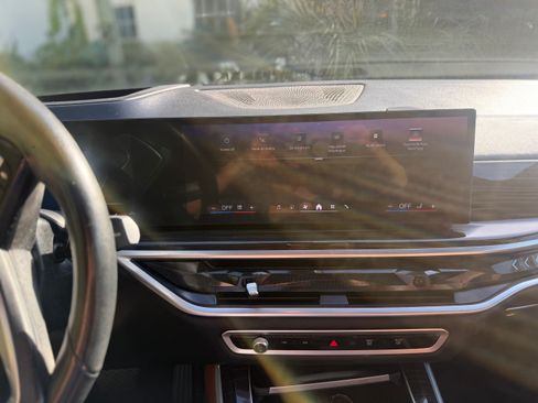 Used 2024 BMW X5 sDrive40i w/ Premium Package RWD image 14