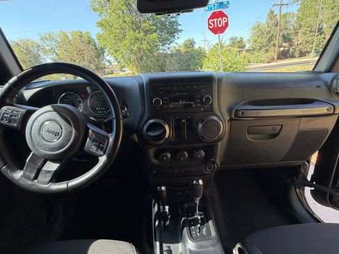 Used 2015 Jeep Wrangler Sport AWD/4WD image 6