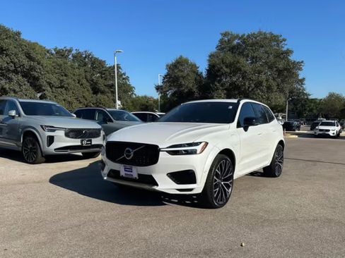 Used 2021 Volvo XC60 T8 R-Design w/ Advanced Package AWD/4WD image 5