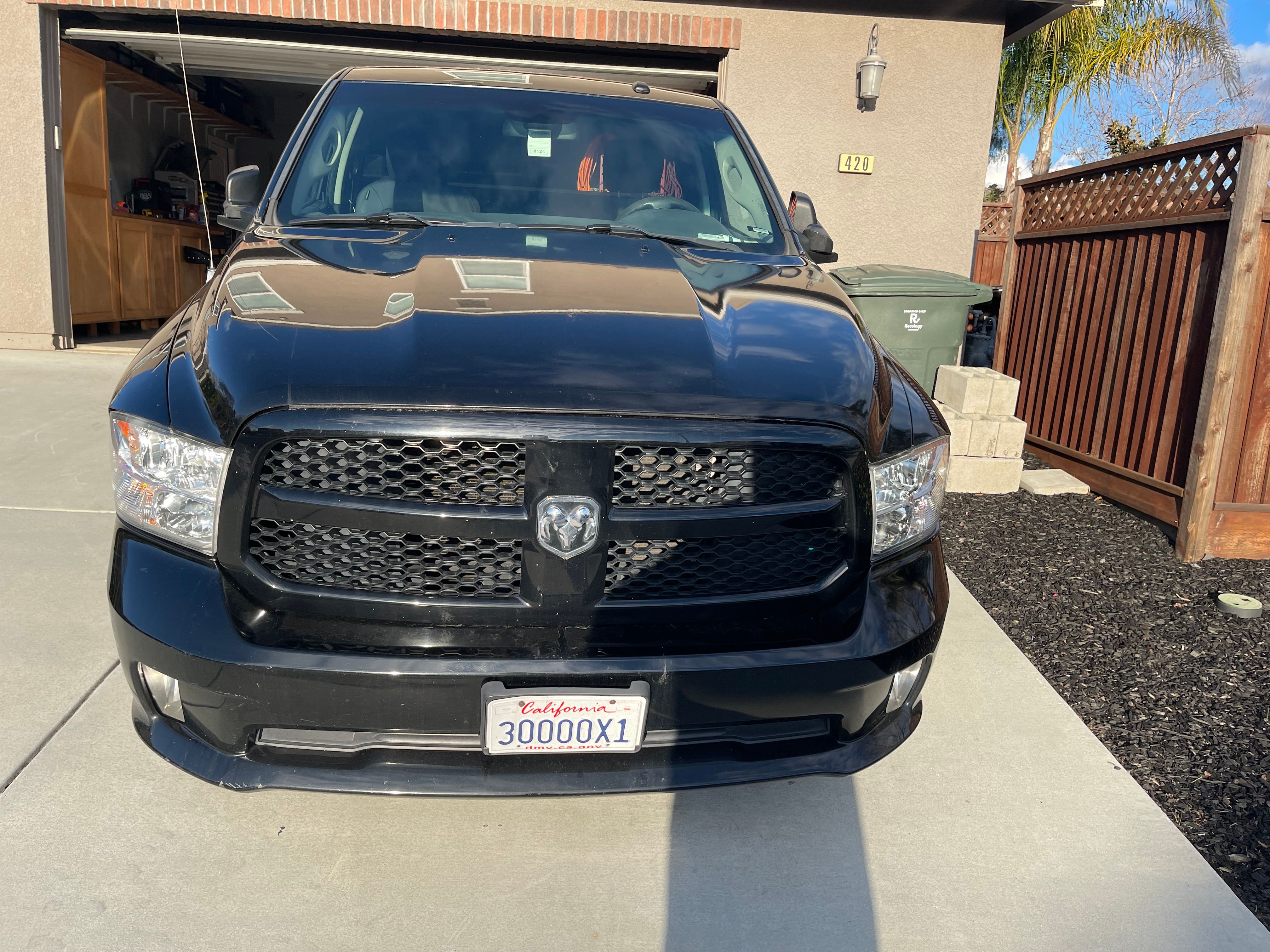 Used 2014 RAM 1500 Express RWD image 1