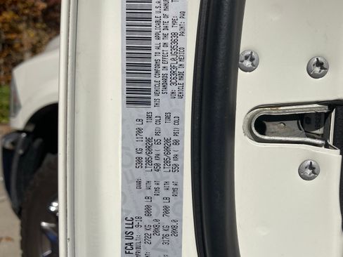 Used 2018 RAM 3500 Laramie Longhorn image 6