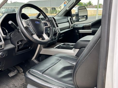 Used 2019 Ford F250 Lariat image 5