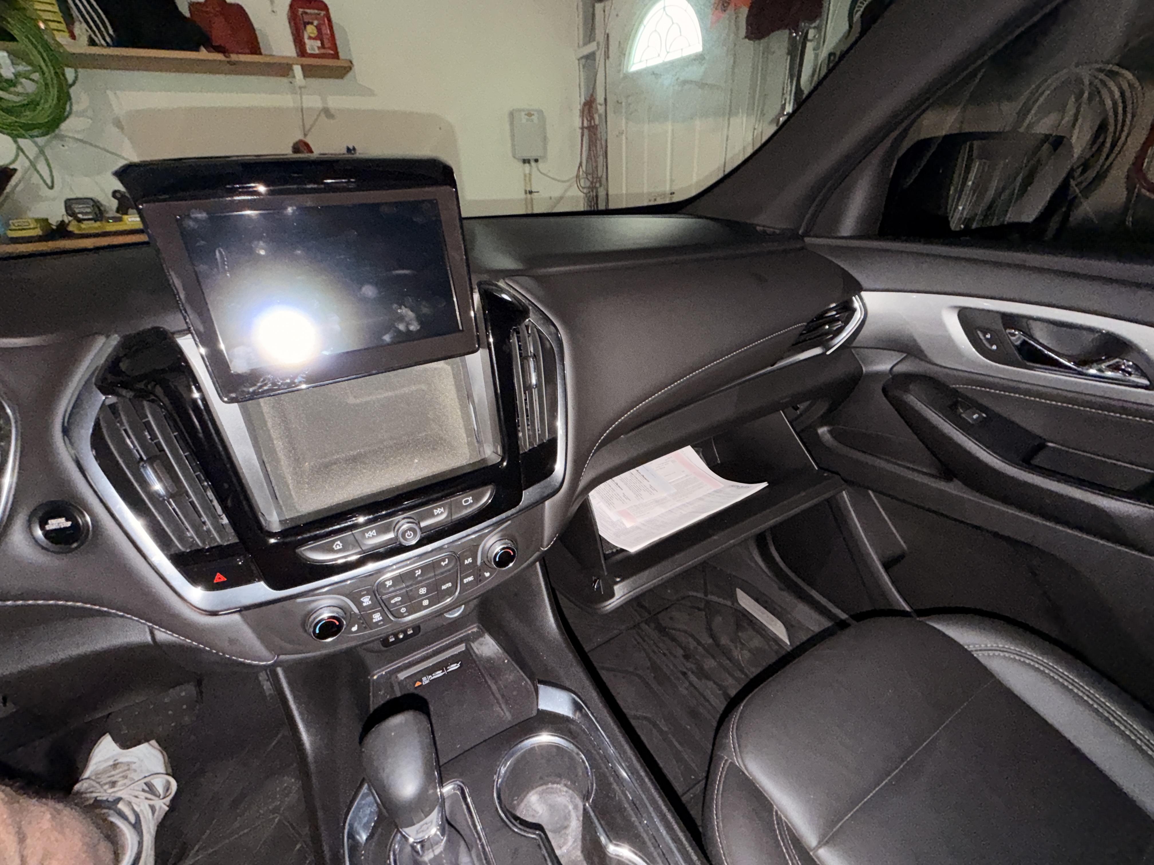 Used 2023 Chevrolet Traverse LT FWD image 11