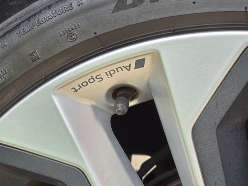 Used 2020 Audi Q3 2.0T Prestige w/ Prestige Package image 17