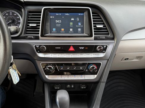 Used 2018 Hyundai Sonata SE image 12