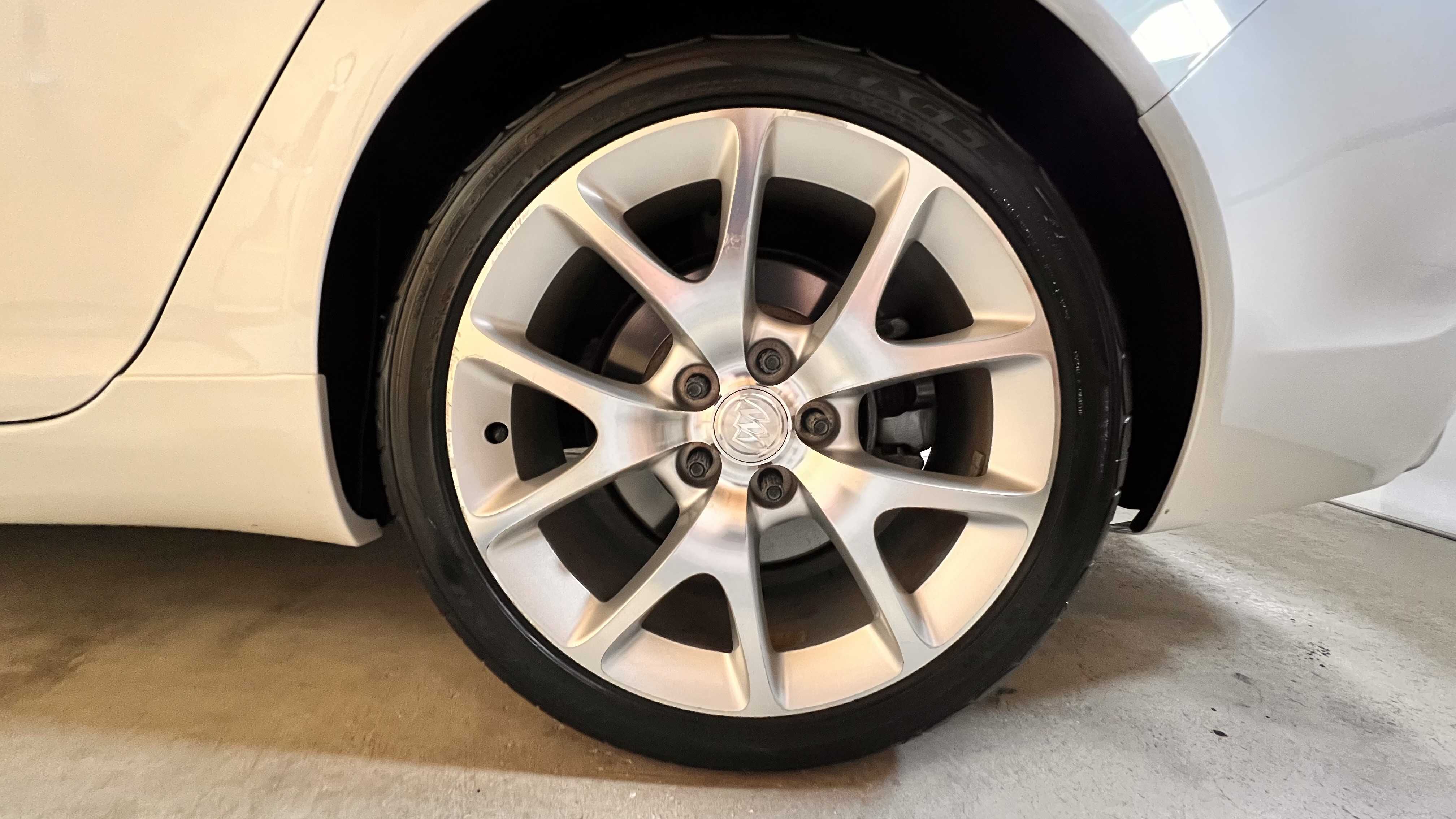 Used 2017 Buick Regal GS w/ Driver Confidence Package #2 AWD/4WD image 24