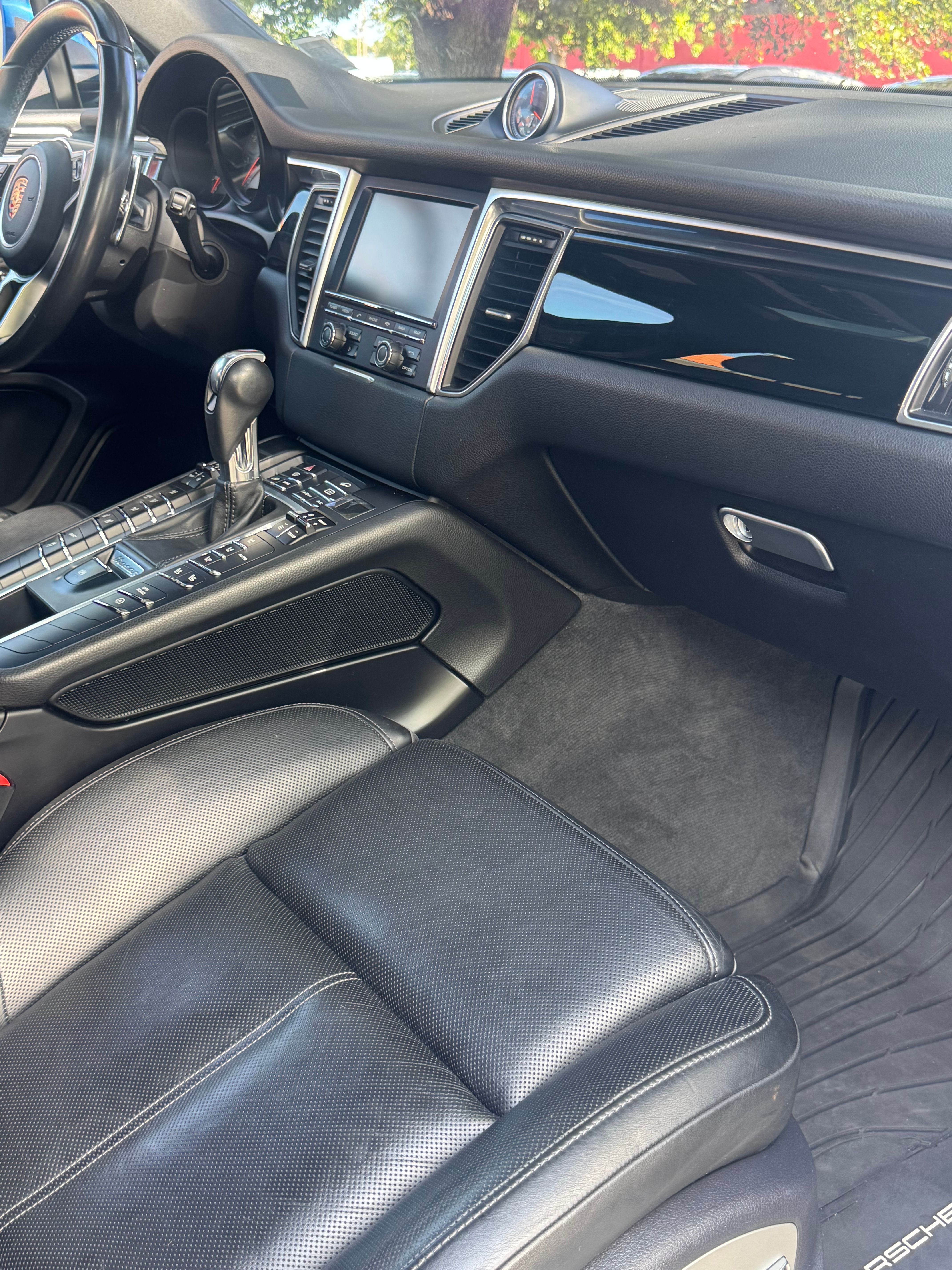 Used 2015 Porsche Macan S AWD/4WD image 6