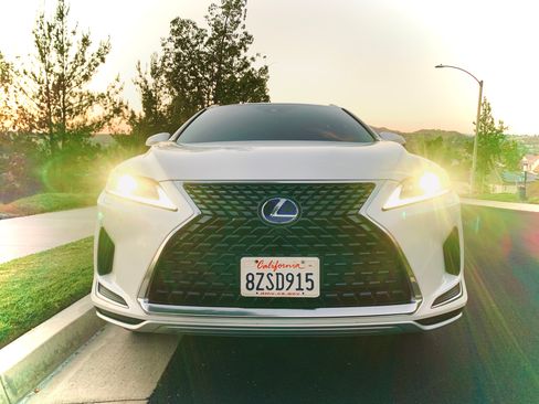 Used 2022 Lexus RX 450hL AWD w/ Premium Package image 2
