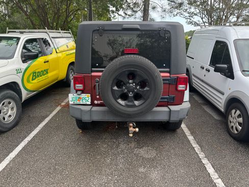 Used 2010 Jeep Wrangler Unlimited Sport AWD/4WD image 6