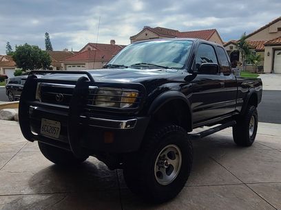 Used 1999 Toyota Tacoma 4x4 Xtracab V6