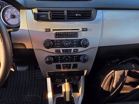 Used 2008 Ford Focus SE image 16