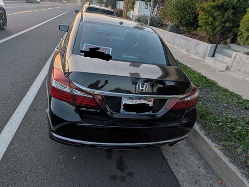 Used 2016 Honda Accord EX image 10