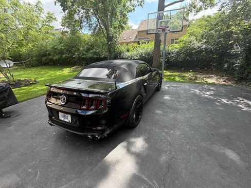 Used 2014 Ford Mustang Shelby GT500 w/ Equipment Group 821A RWD image 10