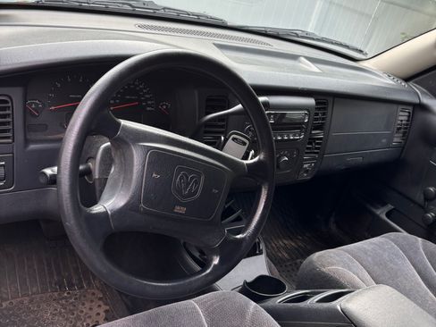 Used 2003 Dodge Dakota SXT RWD image 2